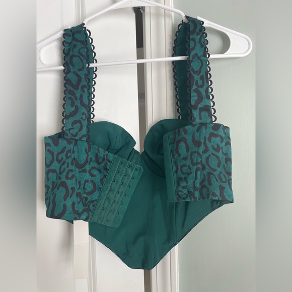 NWT For Love & Lemons Sammie Crop Top Green Leopard Print Bustier XS - Picture 5 of 9